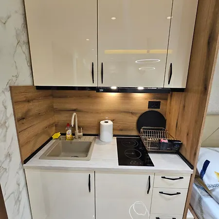 Ebra 75 Kraljevi Cardaci 아파트